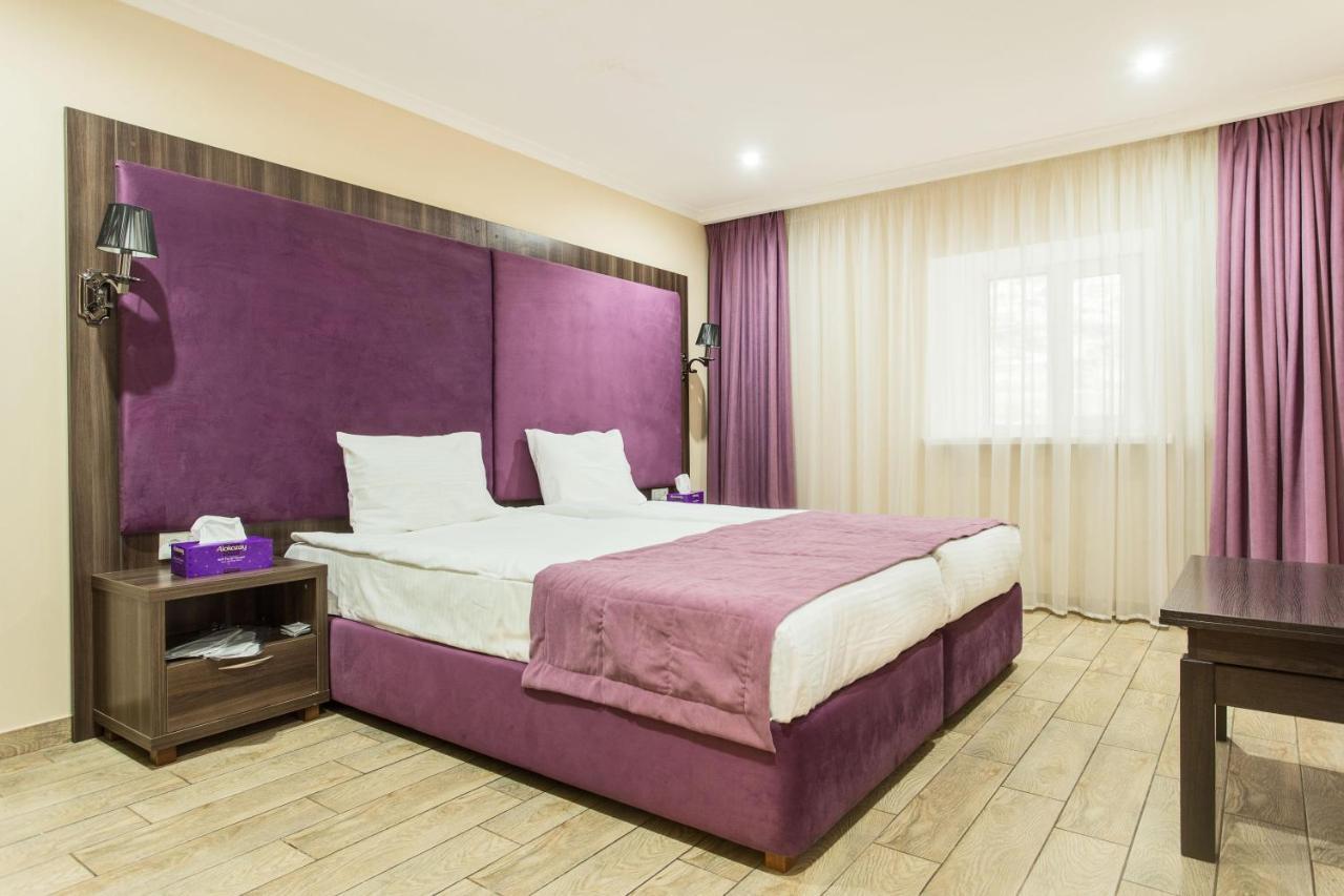 Hotel Baron Odessa Luaran gambar